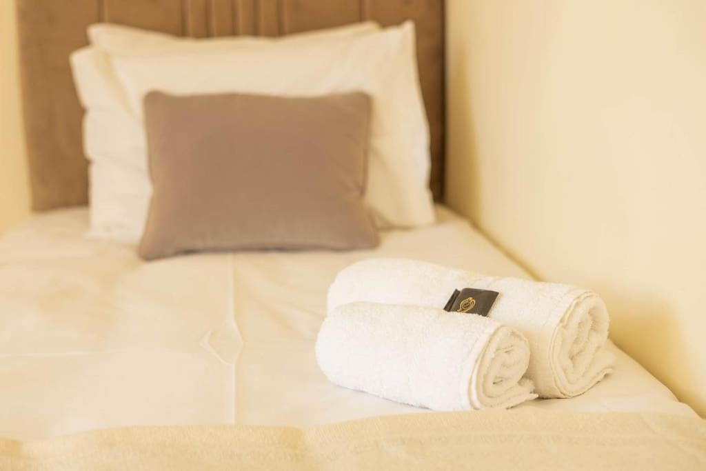 The Wellness Lodge- Gym, Table Tennis, Cinema, Parking And More! Bath Kültér fotó